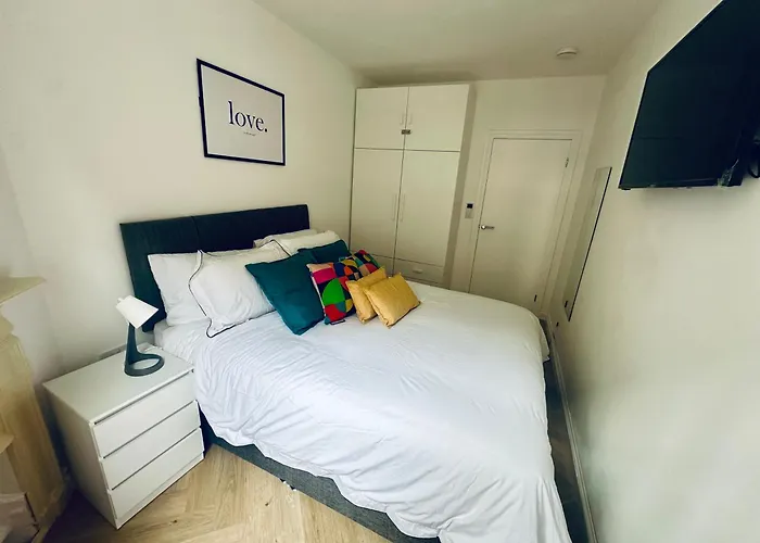 Covent Garden Newly Renovated Apartment
